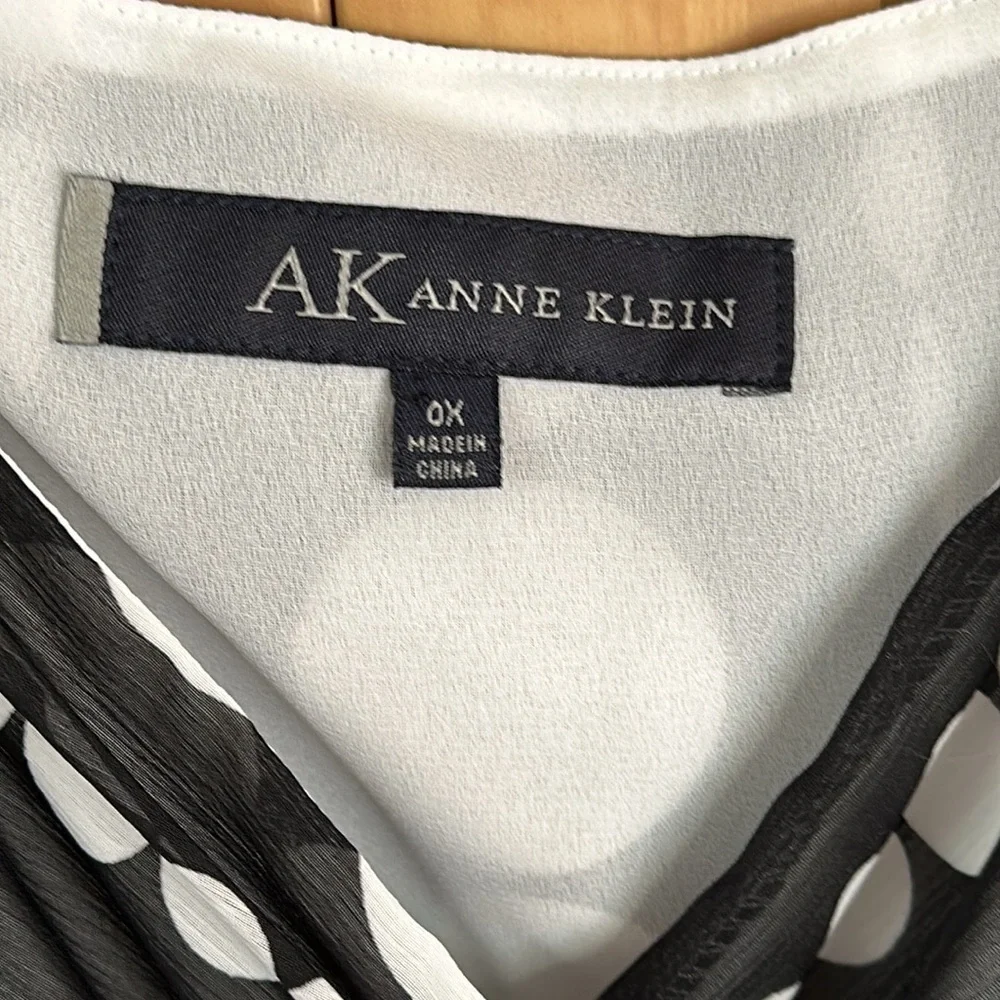 ANNE Klein  Chiffon Dot Tank,  Size 0X NWOT - Picture 3 of 10